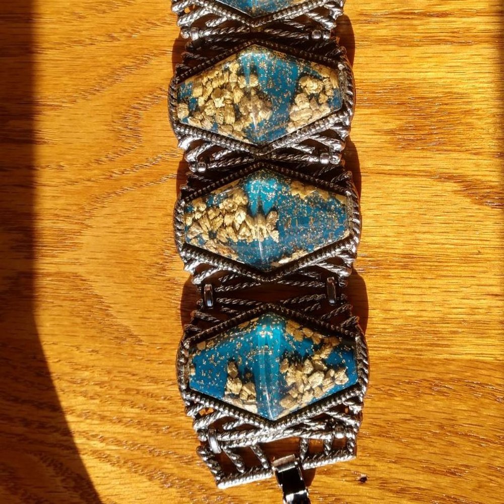 Vintage Wide Bracelet Teal/Gold Confetti Lucite Rope-Like Silvertone Panels